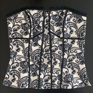 HOT 🔥 White House Black Market corset top Size 6